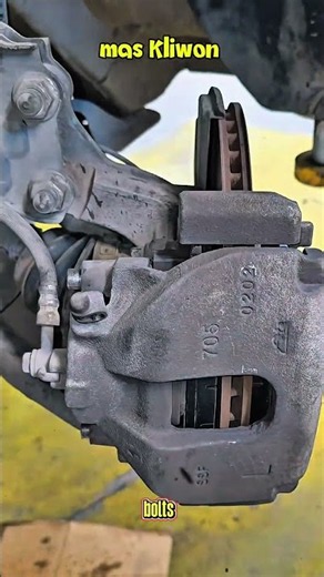 Quick & Easy Guide: How to Replace Front Brake Pads!#shorts #automotive #mechanic #satisfying #diy