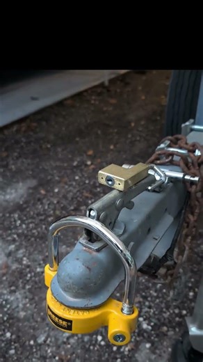 Secure your trailer when parked and when in use!