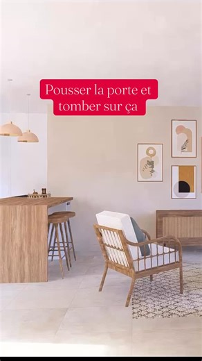 Couleur Villas- Constructeur de maisons on Instagram: "✨ Lumineux. Chaleureux. Bohème. Simple… mais jamais banal. Ici, pas de maison Pinterest figée. C’est un vrai projet, pensé pour une vraie vie de famille. 👉 Dans un de nos modèles Ya’k Construire, chaque détail a été choisi avec soin : - Matières naturelles qui racontent une histoire - Lignes douces et apaisantes - Ouvertures généreuses vers l’extérieur - Un style bohème chic, mais parfaitement fonctionnel Le résultat ? Un intérieur où l’on 