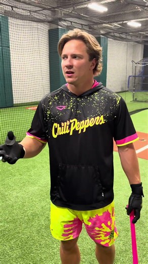 Teaching Austin Shultz how to be Latin ⚾️🤣 #latino #baseball #hispanic #parati #baseballlife