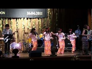 Tupoe Tupoe @ London Thingyan, 2011