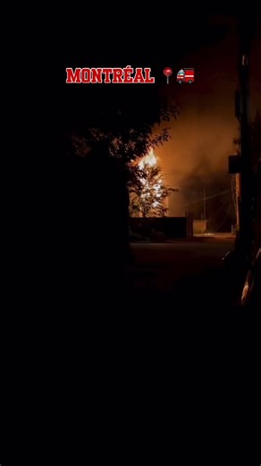 MTL meme | Incendie dans la rue De Gaspé à 22h05 - incendie majeur avec une douzaine de camions de pompiers sur place. 🎥 mtl_stories | Instagram