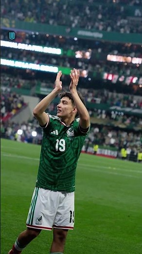 Gilberto Mora graduates from high school after playing in the 2026 World Cup🎓