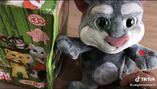 Unboxing del Muñeco de Talking Tom: Peluche Oficial