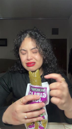 Mukbang Pickles: Puja dan Adik Bersantai