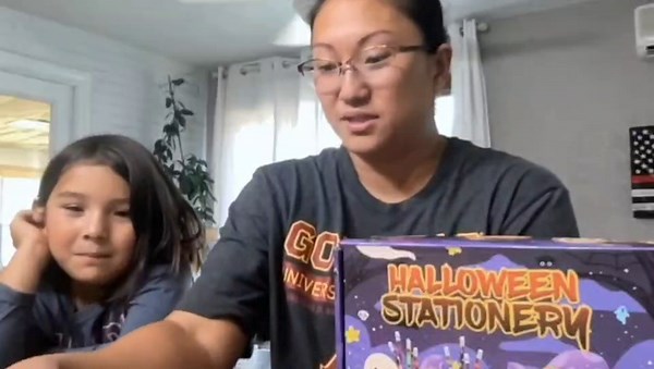 500 PCS Halloween Stationery Set, Party Favors for Kids Assorted Art and Craft Kit, Goodie Bag Stuffers Classroom Prizes Trick or Treat Fillers