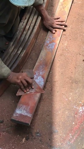 Taking out rust from truck leave springs #restorationwork #ytshorts #youtubeshorts