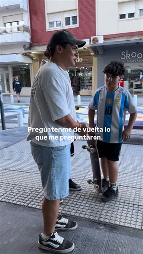 Luis Carli on Instagram: "De la mano de los vagos, @gael.richardi y @bruno_teru Jajajajajaj 🤣🤜🏼🤛🏼 #Necochea"