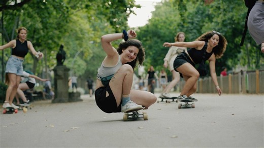 Avec le longboard dancing, l’émancipation des femmes est une affaire qui roule - Le Temps
