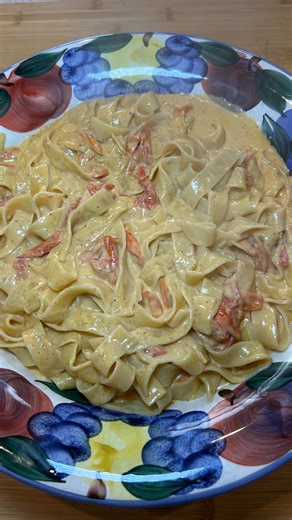 Rita🍝 on Instagram: "Let’s make cherry tomato Alfredo sauce!"
