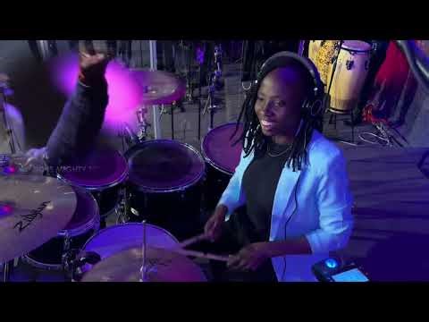 Reggae Praise Medley: Female Drummer Lagos (Late to Church but God Showed Up!) #youtuber #reggae