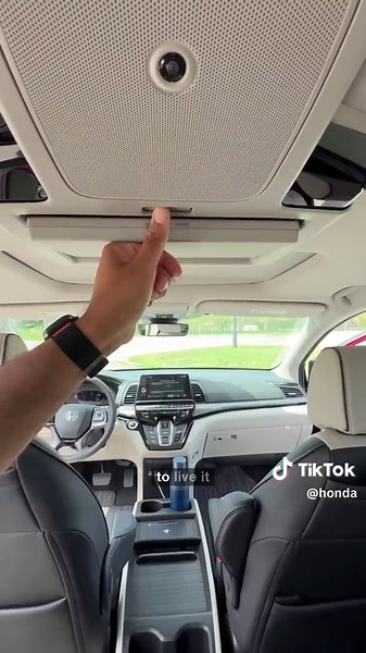 We gave @omardrives the keys to the new Odyssey Elite. He definitely understood the assignment.