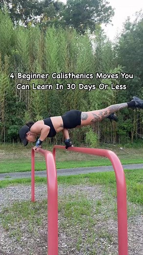 Want to start calisthenics but don’t know where to begin? Here are 4 beginner moves that you could learn in 30 days or less (if you actually practice). L-Sit, Frog Pose, Pistol squats and Handstands 🙌 These are the basics and you should aim to achieve these 1st before moving on to other, more challenging moves. All of these are also progressions so once nailing these, they can be used to do more advanced moves! Even if these don’t feel that exciting, we all have to start somewhere, you just got