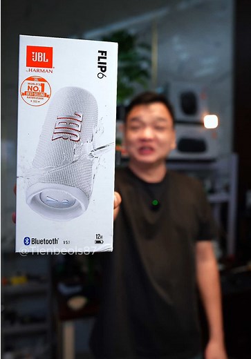 Live JBL Earbuds and Charge 6 Review
