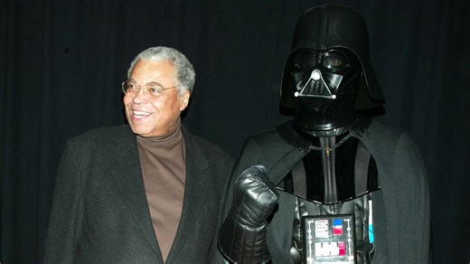 Vídeo | ¿Por qué James Earl Jones es la voz de Darth Vader pero no su cuerpo?