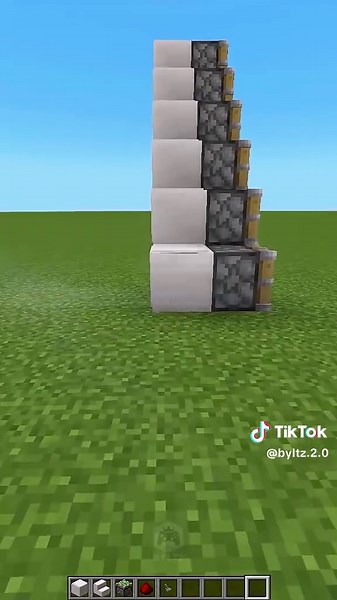 Hidden Automatic Ladder in Minecraft #engbrieng #minecraft