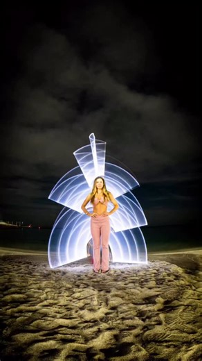 Se ilumina la noche 🎆 El video del día lo capturó @kamipastrana #ProTip: usa el modo pinturas de luz en tu #GoProHERO13 y #GoProMAX2 para crear contenidos mágicos como este. #GoPro #GoProMX #NightEffects | GoPro