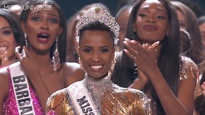 What an ICONIC Crowning Moment! 🙌👑 | Miss Universe