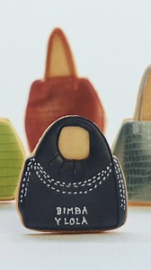 A very BIMBA Xmas! Xmas Campaign with María Bottle directed by Yoann et Marco See the full Campaign on https://bit.ly/4paY476 | BIMBA Y LOLA