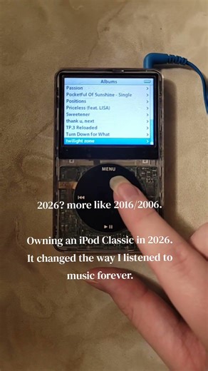 Using an iPod Classic in 2026! ☆○°•●