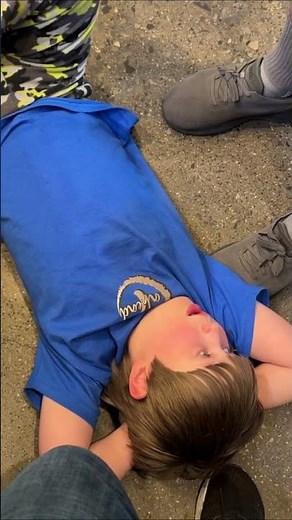 How My Nonverbal Autistic Son Waits in Line
