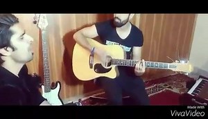 A lovely dediction by Aks the band to all Aks fans...!! HOPE U'll all enjoy the Mashu up...!! Baatein yeh kbhi na & mery rashky kamar...!!! Vocalist: Khawja Farrukh Lead guitarist: Khawaja Ayaan Video credits goes to bassist :Husnain Adil Keep in touch Guys :) #Team_Aks #luw #Aks | Aks The Band
