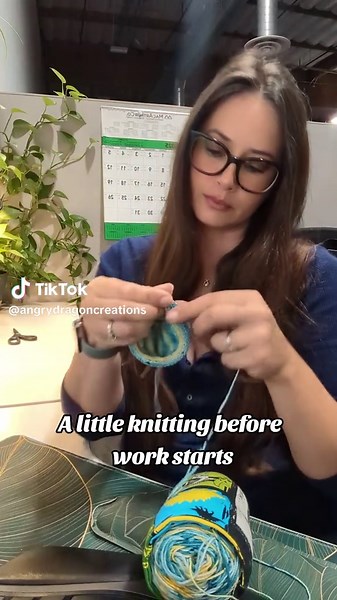 Crafting Beautiful Vanilla Socks with Self-Striping Yarn