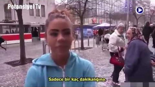 Sevgilisinin Yanında Para Karşılığı İlişki Teklifini Kabul Etti (Türkçe Altyazı)