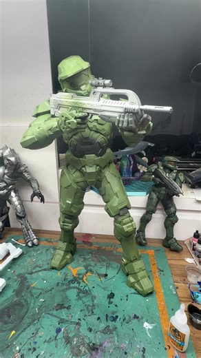 Halo Infinite 1/4 Scale Master Chief with BR