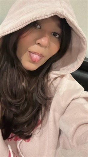 Surabhi and Anjali on Instagram: "Kya matlab h me itne breaks nahi le sakti #fypシ❤️💞❤️ #corporatememes #trending #officememes #collab"