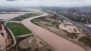 55K views · 302 reactions | Pogledajte kako izgledaju sarajevska naselja uz rijeku Bosnu koja su poplavila usljed obilnih padavina | Klix.ba | Facebook