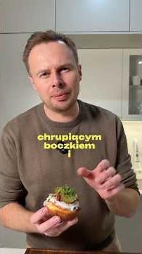 Pączek z pasztetem, smalcem i ogórkiem kiszonym