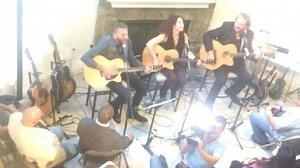 Kenny Loggins performs private concert in local man's living room