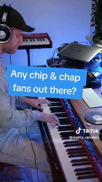 One of the coolest Intros i know #fds #chipandchap #nostalgia #fyp