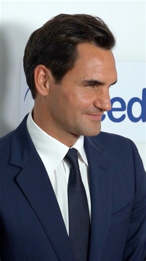Roger Federer looked so suave as he attended the Federer: Twelve Final Days premiere at TriBeCa festival…and we love how he made time for fans ahead of his red carpet appearance 🥹😭 | HELLO!
