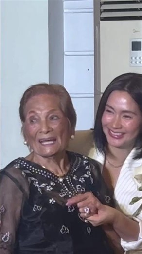 Mariel RODRIGUEZ greet Pilar Padilla a Happy 99th Birthday