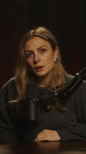 Link do reportażu znajdziesz w relacji 🔗📲 Chodnikiem wzdłuż gładkiej, świeżo oddanej drogi powiatowej w lubelskiej Krężnicy Jarej idzie dwóch chłopców. Jeden prowadzi psa. Rozstają się. Ten niższy, Filip, podchodzi do przejścia. Czeka 1,6 sekundy. Rozgląda się, przepuszcza samochód i rusza. W połowie pasów zrywa się do biegu. Biegły sądowy nazwie to później „manewrem obronnym” Redakcja naTemat rusza z ważną akcją społeczną „Zwolnij, masz przed sobą życie”. To nasz apel o bezpieczeństwo i uważn