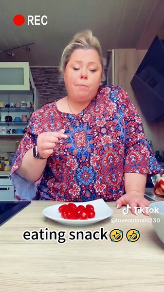 Funny Snack Moments That Will Make You Laugh