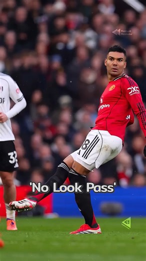 Football Rewinder on Instagram: "ยูไนเต็ดเกือบแจกแต้ม…แต่ 90+4’ เซสโก้ ‘ปิดจ๊อบ’! ⚽️🔥😱 เกมนี้คือบทพิสูจน์คำว่า ‘หัวใจจะวาย’ ของแฟนแมนฯ ยูไนเต็ดจริง ๆ จากนำ 2-0 แบบสบายๆ…กลายเป็นโดนไล่ตีเสมอช่วงท้าย แล้วต้องลุ้นถึงวินาทีสุดท้าย ไทม์ไลน์ประตู : • 19’ คาเซมิโร่ โขกจากลูกฟรีคิกของบรูโน่ (1-0) • 56’ คุนญ่า ซัดมุมแคบเข้าหลังคาตาข่าย จาก ‘No Look Pass’ ของคาเซมิโร่ (2-0) • 85’ ฆิเมเนซ ยิงจุดโทษ (2-1) • 90+1’ เควิน ยิงตีเสมอสุดสวย (2-2) • 90+4’ เซสโก้ ปิดเกมให้ยูไนเต็ด หลังบรูโน่พาบอลหนีแล้วเปิดให้จบ 