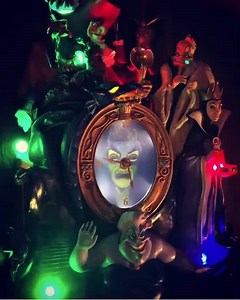 Shine a spotlight on all your favorite Disney villains. Thanks for the video @dlwilie. Click this link to shop: http://bit.ly/2uUgm3B | The Bradford Exchange
