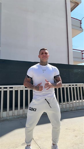 Video di Mada_asn_ (@mada_asn_) con sunet original - madalin.mrg