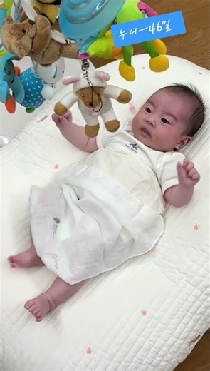 누니ㅡ46일째 ㅡ모빌 보기