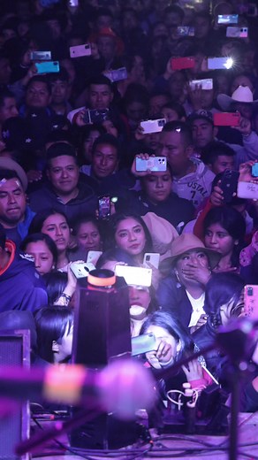 78K views · 2.9K reactions | Estamos muy agradecidos con Dios por tener a tantas fieles seguidoras y fans ❤️ las amamos #Ora | El Trono de Mexico | Facebook