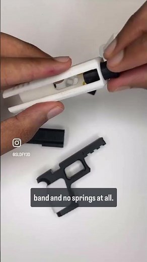 BB Glock 17-Miniature fidget version of the Iconic Glock 17Model source: printablesCredits: MILITECH