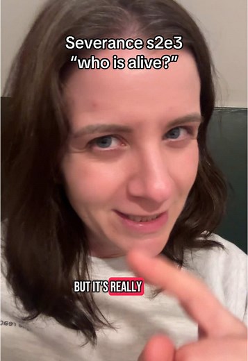 I knew she looked familiar #severance #merrittwever #whoisalive #pam #theoffice #greenscreen