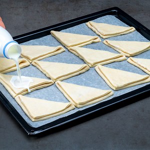 219K views · 2.8K reactions | A magic dessert made of puff pastry and...