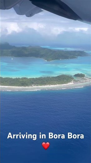 Landing in Bora Bora ✈️This view from the plane doesn’t look real.Bora Bora – French Polynesia 🌴