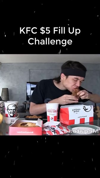 KFC $5 Fill Up Challenge #mukbang #foodreview #eatingbreakfast #breakfastchallenge #food #fyp #challenge #eating #eatingshow #viral #foryou #competitive #trending #MattStonie