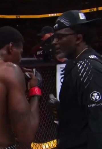 W coach #ufc #holland #brown #viral #fyp | kevin holland