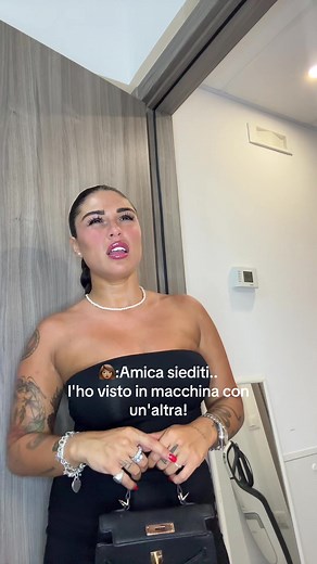 Dramma d'Amore: Scoperte e Gelosie tra Amiche